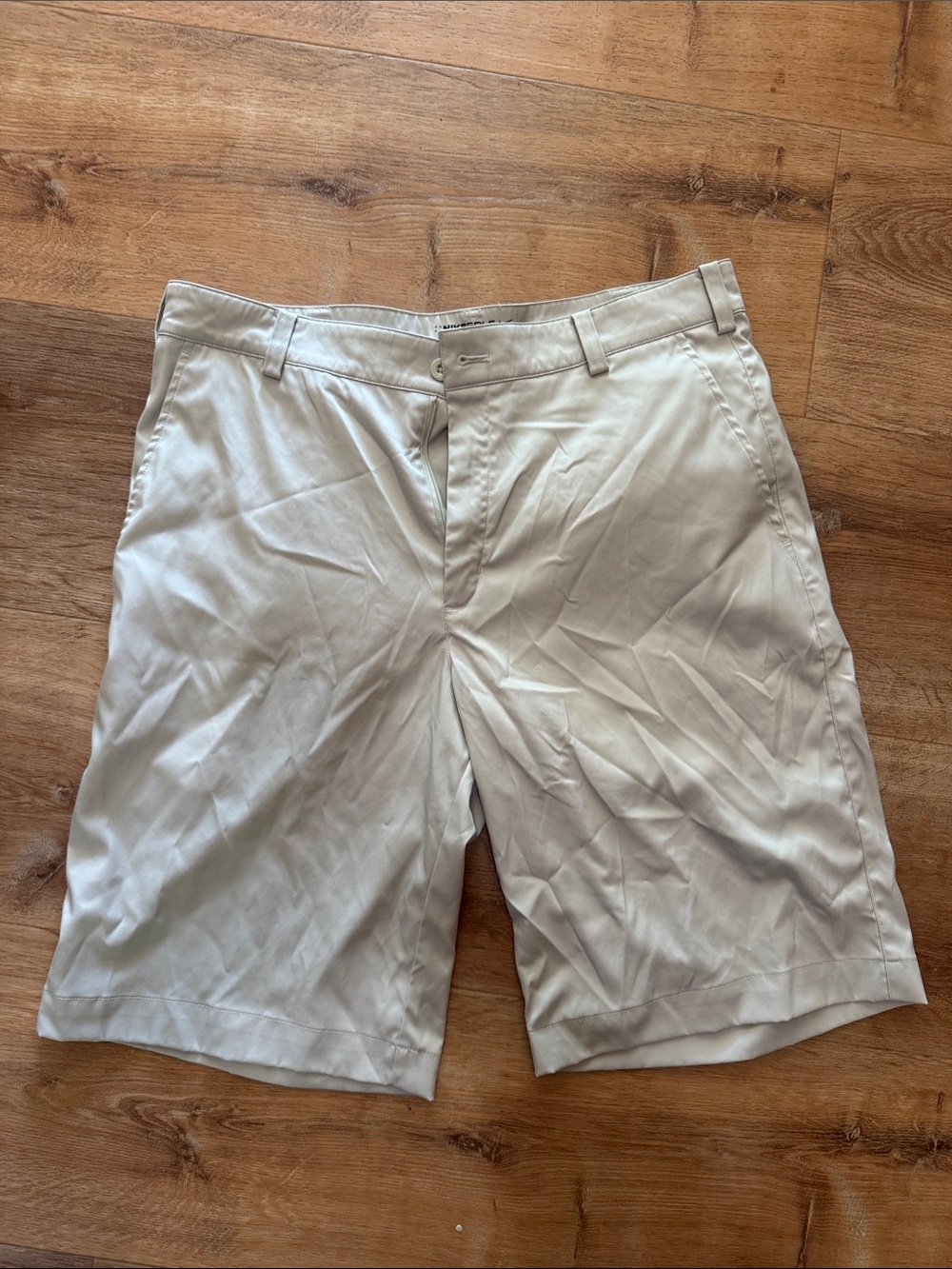 Nike Men's Cream  Golf Shorts- Classic Casual